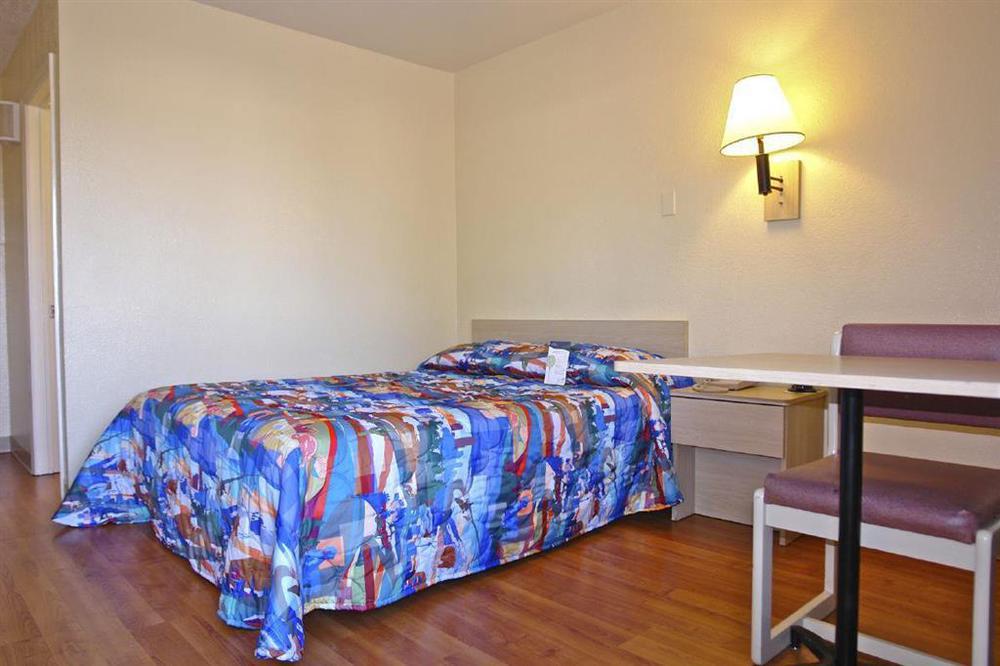 Motel 6-Austin, Tx - North Quarto foto